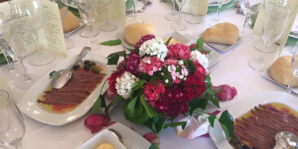 restaurante para bodas en Valencia - mesa con flores