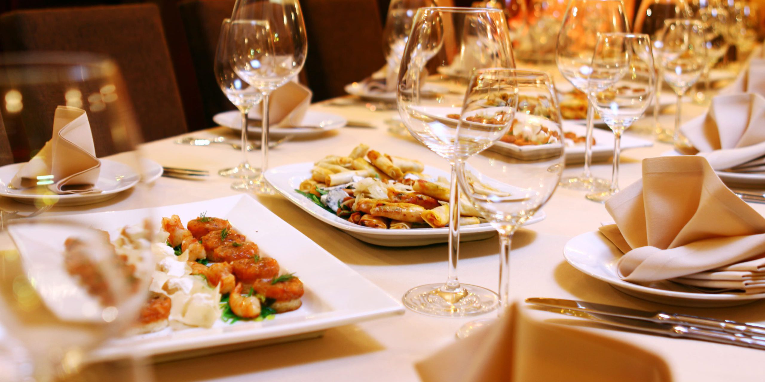 restaurantes en la pobla - mesas de celebración